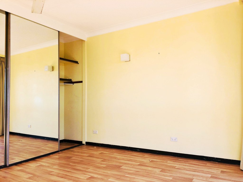 15/2 Eshelby Drive CANNONVALE 7