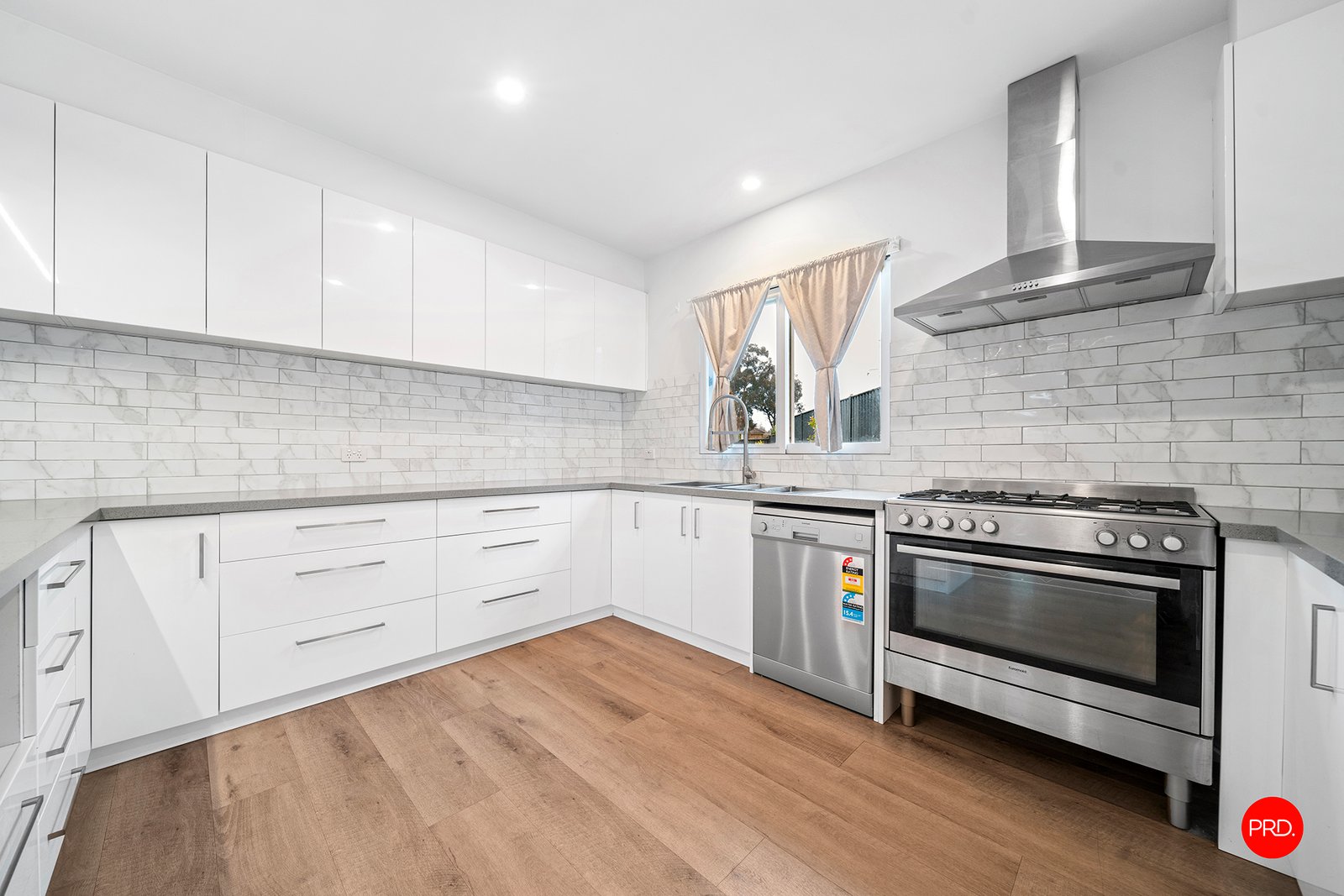 152 Gladstone Street QUARRY HILL 7