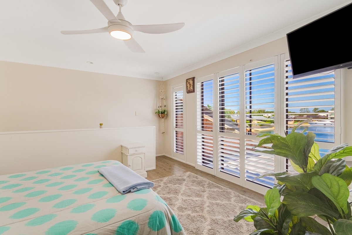 1/52 Kennedy Drive TWEED HEADS 5