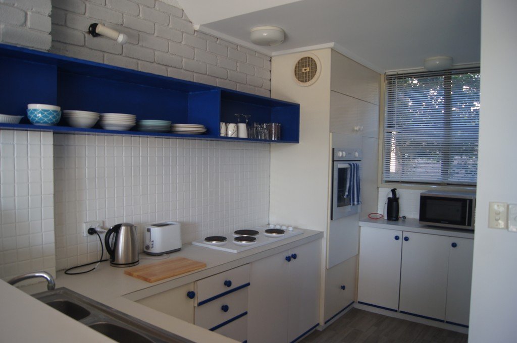 15/2 Lewis Street, Victoria Towers  AIRLIE BEACH 3