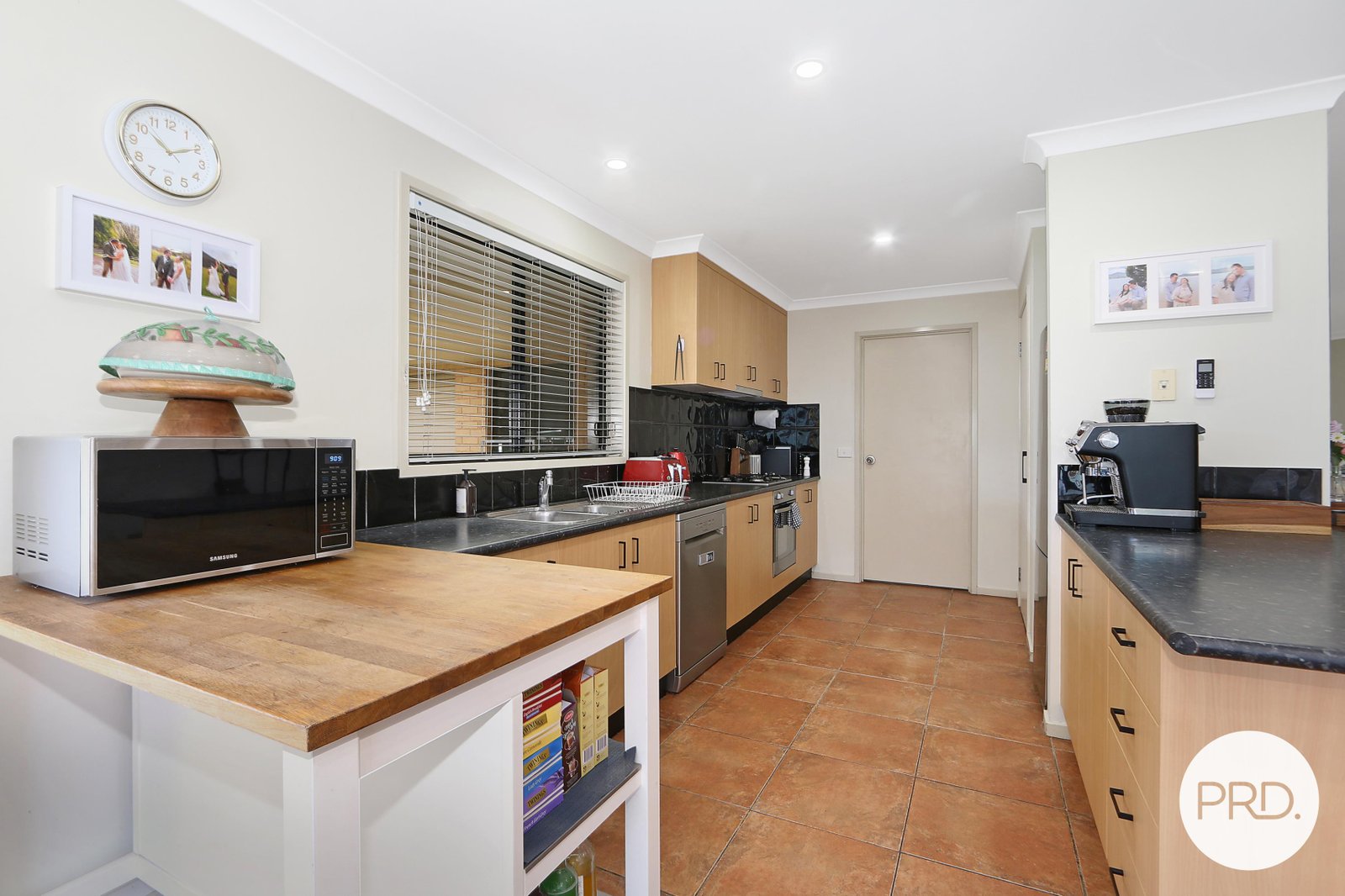 152 Mountford Crescent EAST ALBURY 2