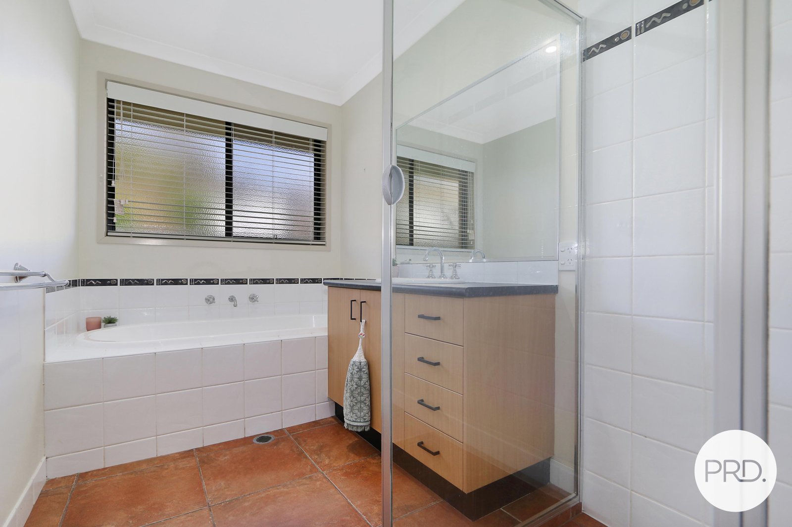 152 Mountford Crescent EAST ALBURY 8