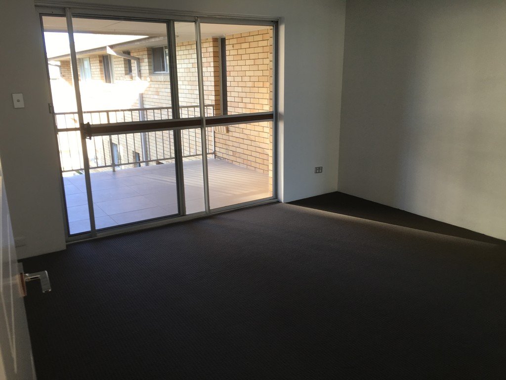 15/2 Nagel Avenue MIAMI 4