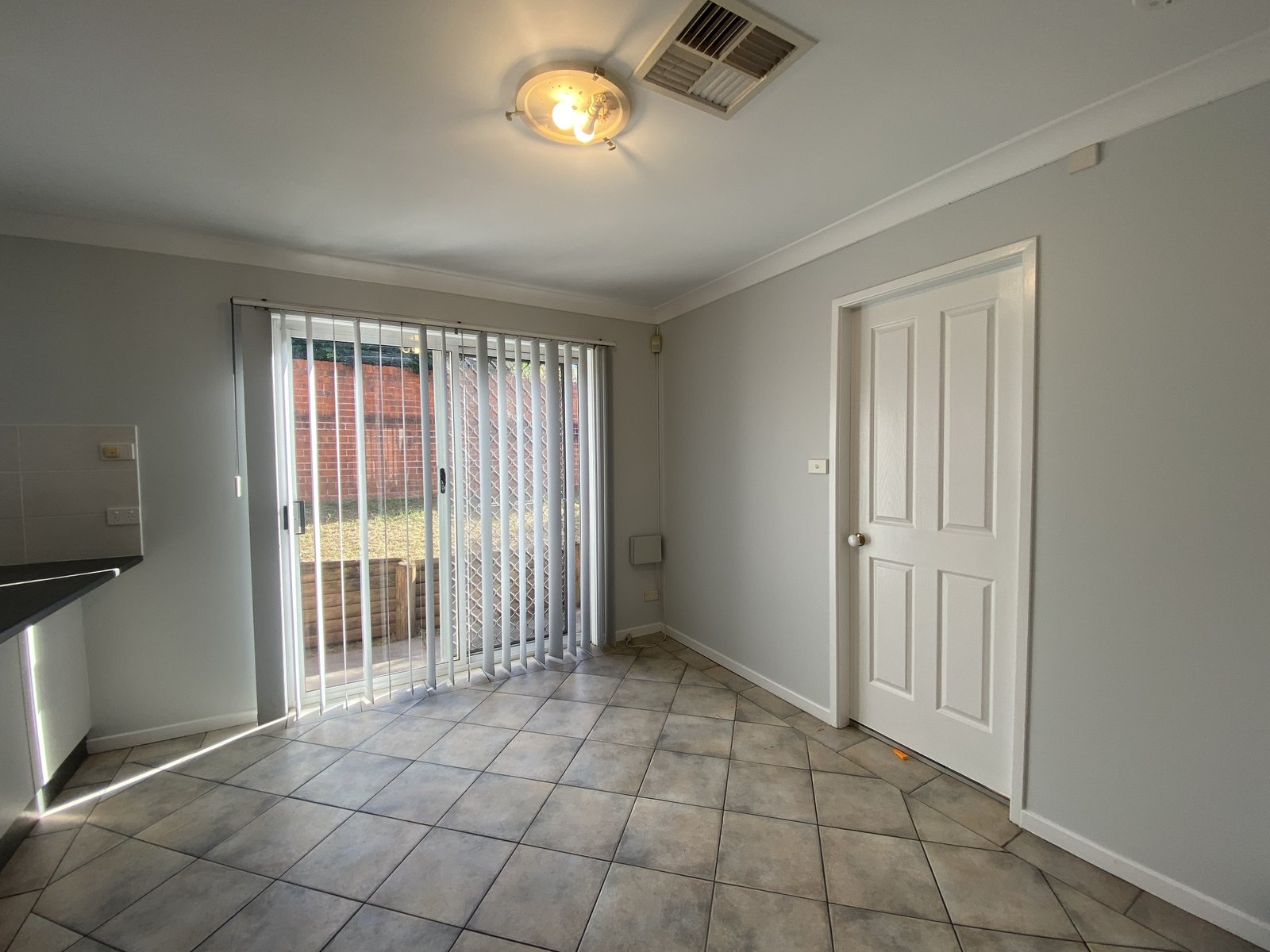 1/52 Nagle Street LIVERPOOL 3