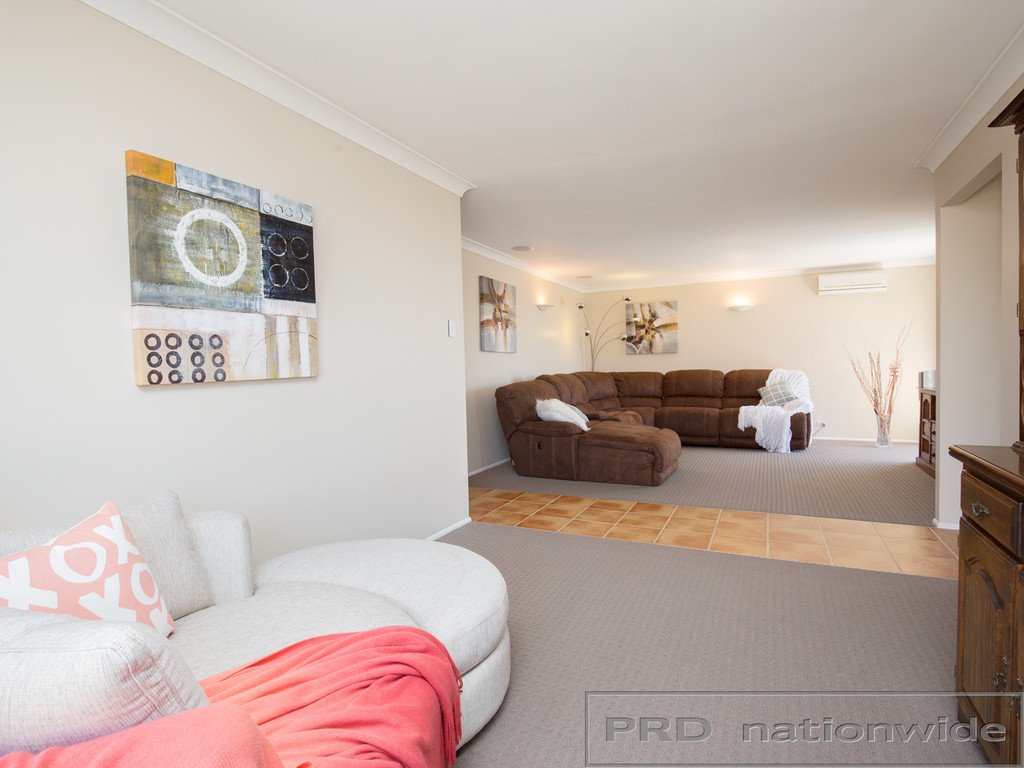 152 Somerset Drive THORNTON 2