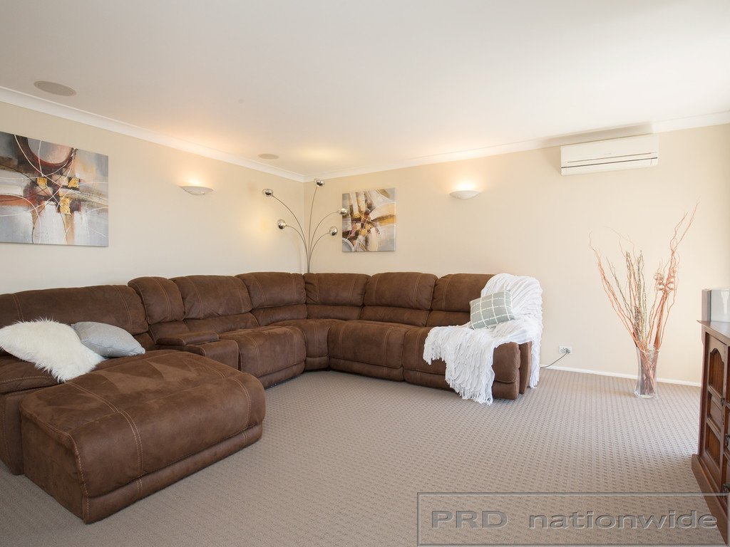 152 Somerset Drive THORNTON 3