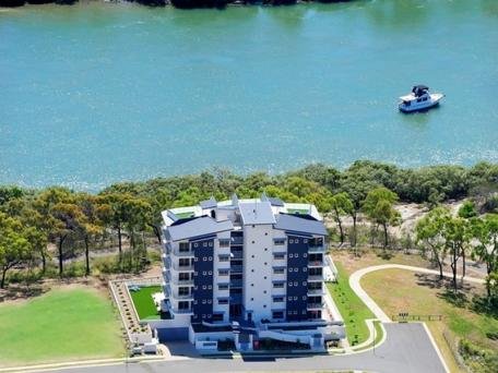 15/2 THE Promenade BOYNE ISLAND 5