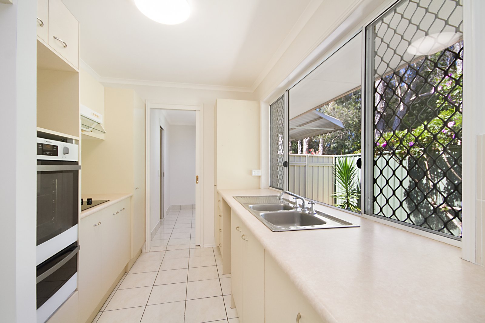 15/2 Vintage Lakes Drive TWEED HEADS SOUTH 3