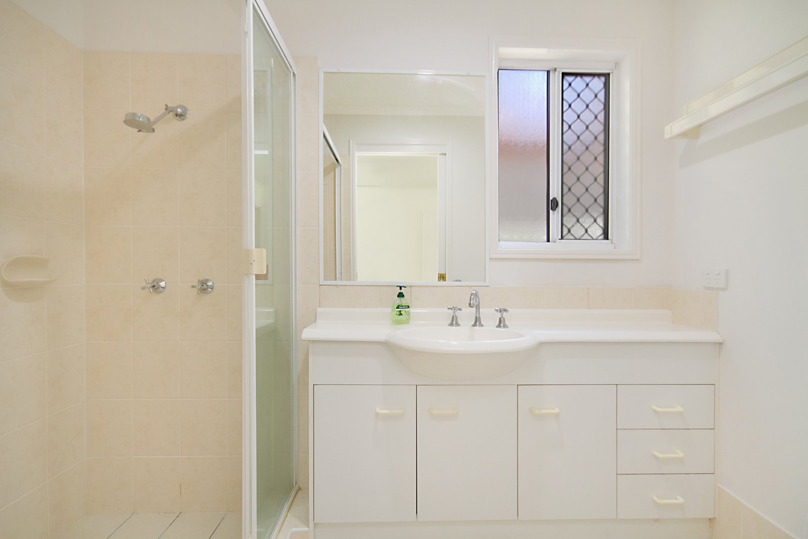 15/2 Vintage Lakes Drive TWEED HEADS SOUTH 7