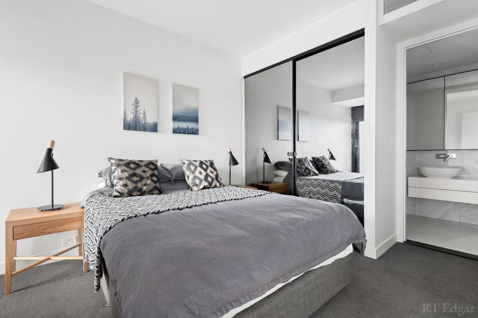 Real Estate and Property in 1520/555 St Kilda Road, Melbourne, VIC