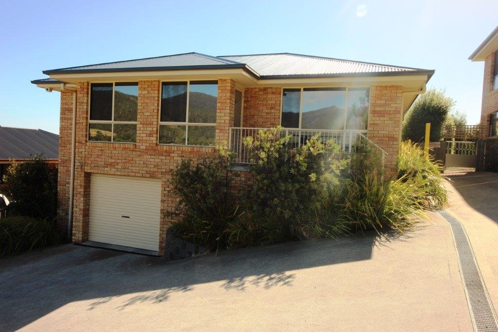 15/213A Tolosa Street GLENORCHY 1