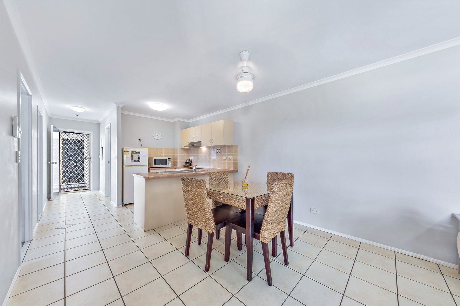 15/22 Airlie Crescent AIRLIE BEACH 5