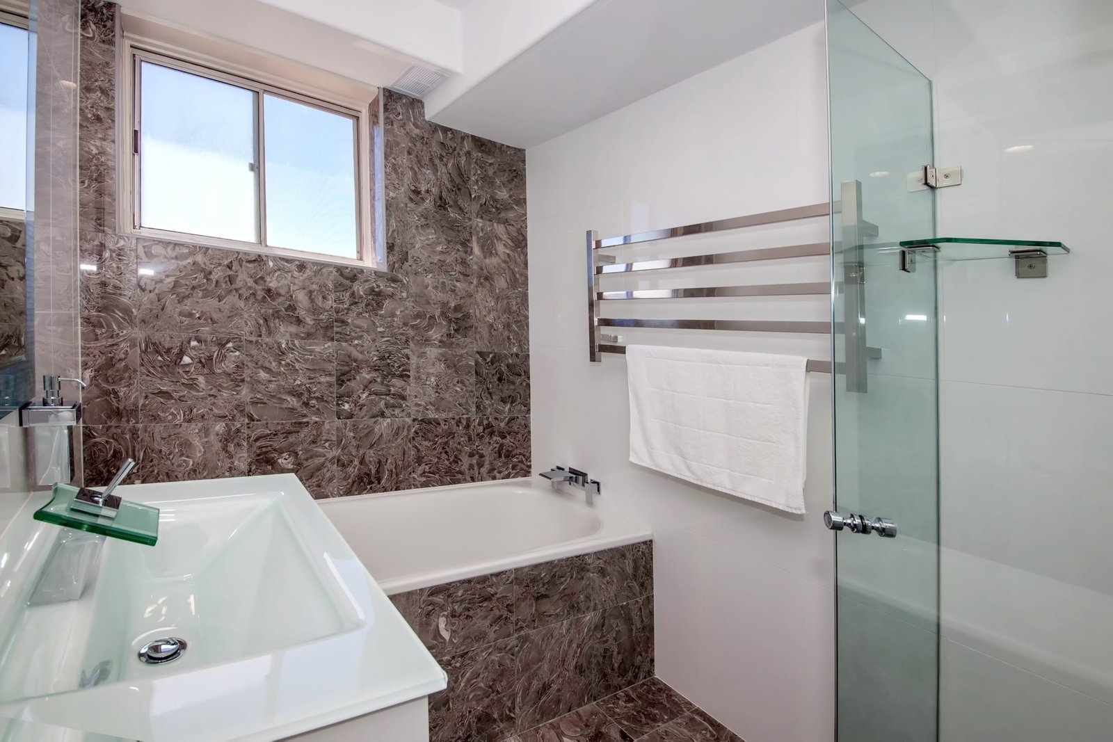 15/22 Voyager Close NELSON BAY 14