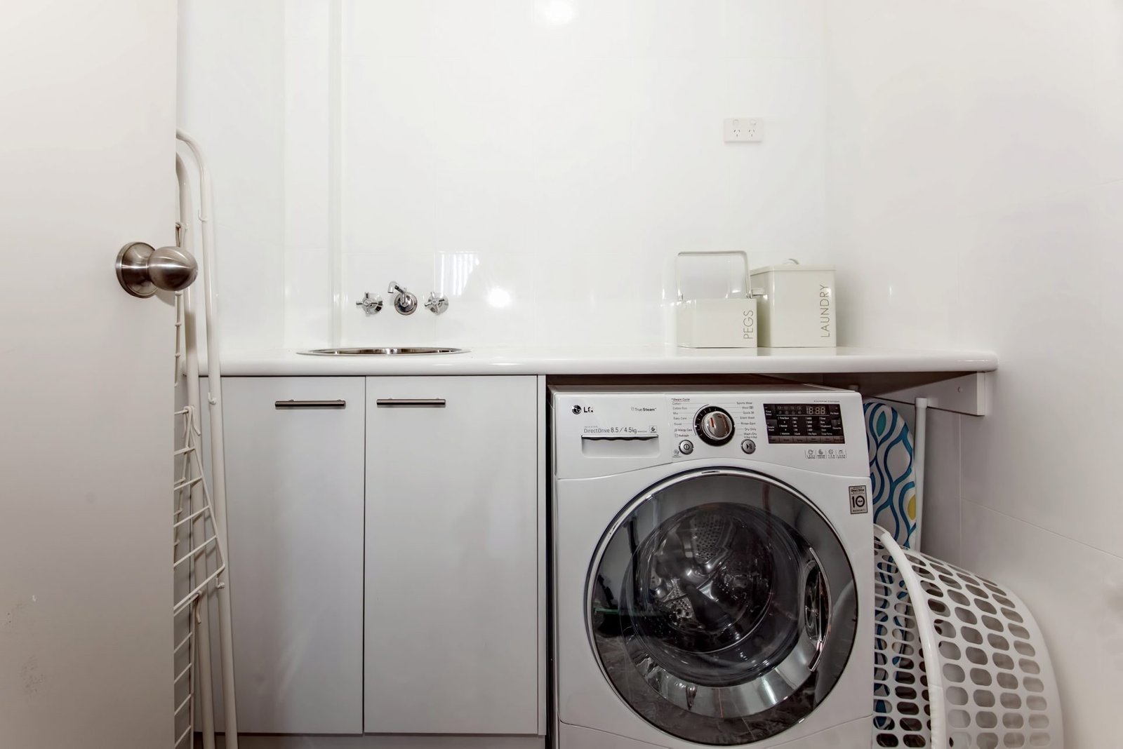 15/22 Voyager Close NELSON BAY 16