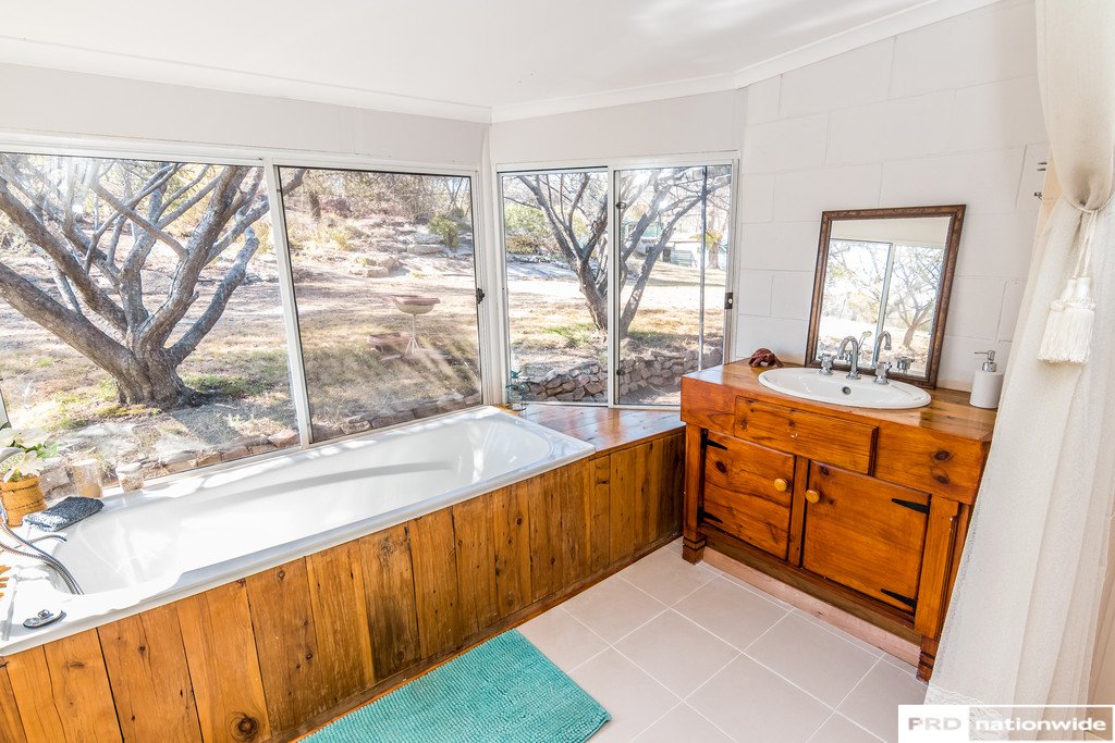 1524 New England Gully  MOONBI 11