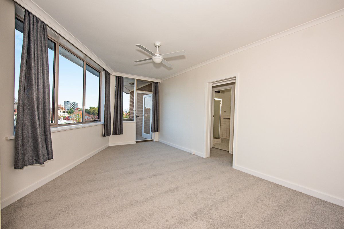 Gallery: 15/241 Williams Road