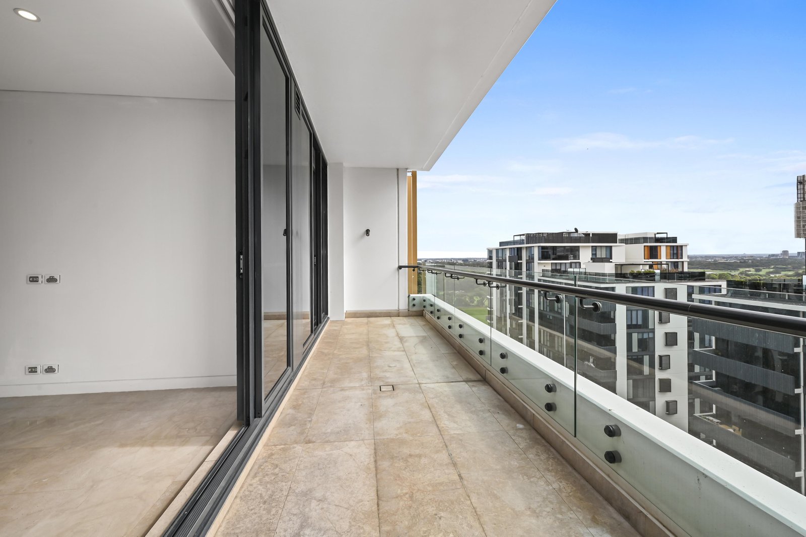 1526/13 Oscar Place EASTGARDENS 10