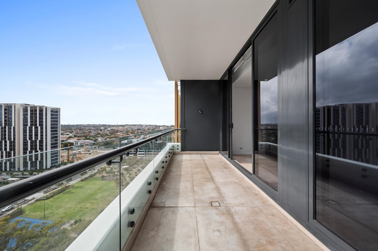 1526/13 Oscar Place EASTGARDENS 11