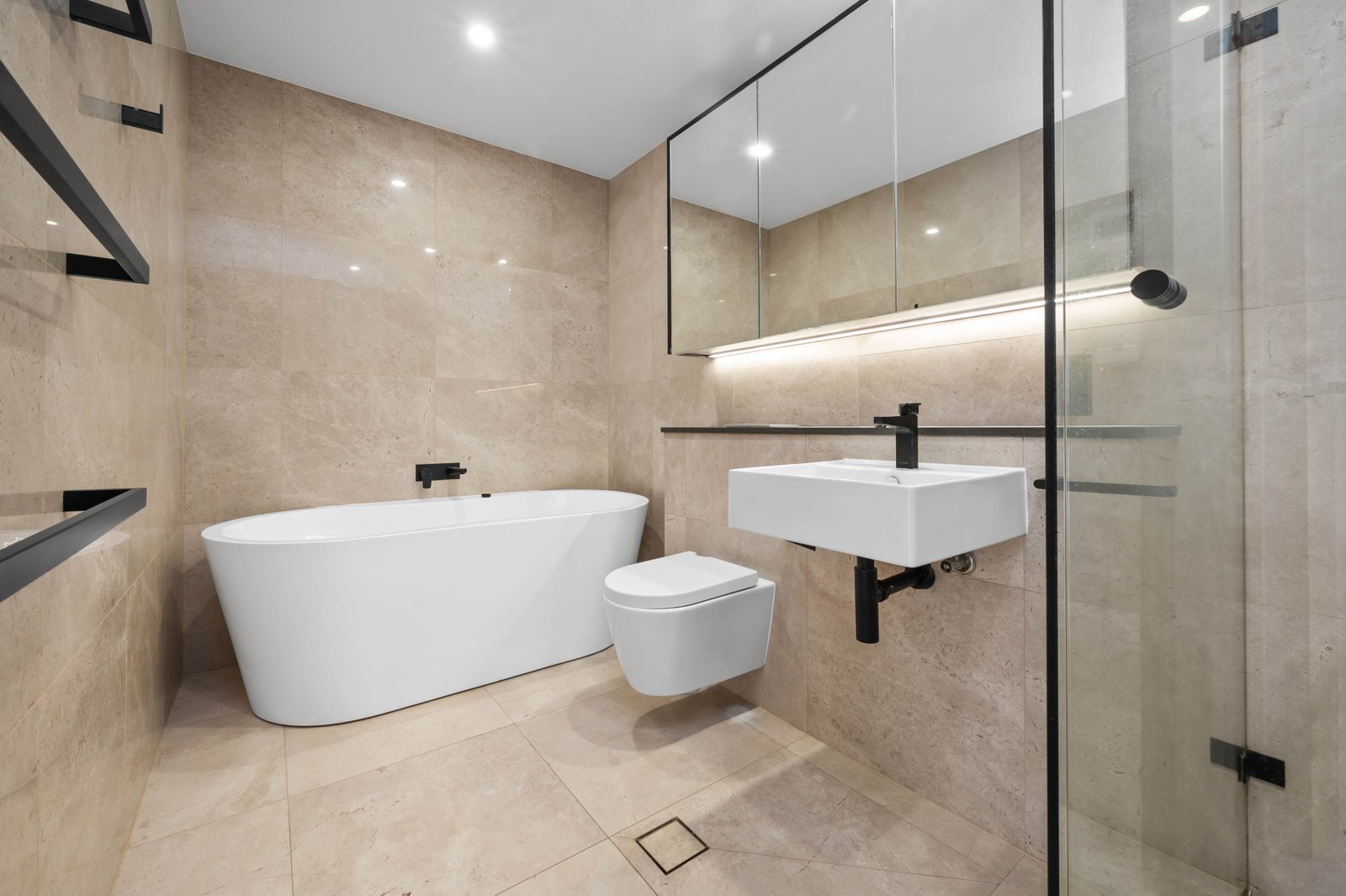 1526/13 Oscar Place EASTGARDENS 13