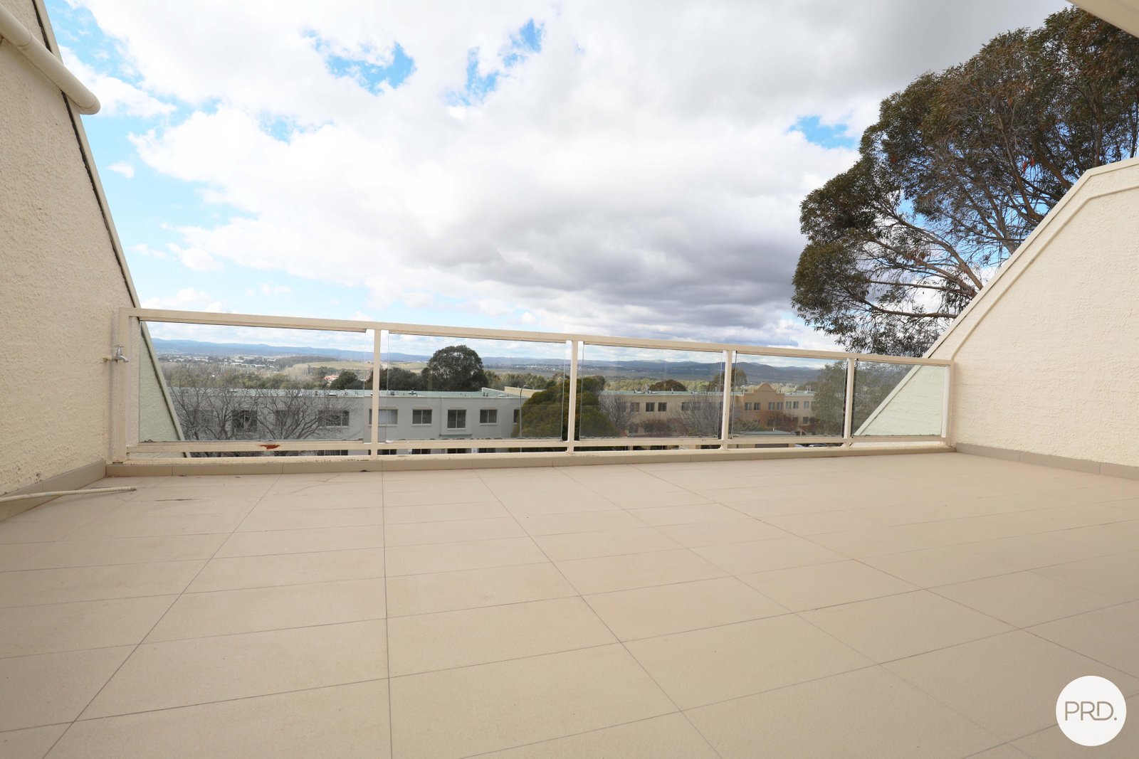 15/27 Leahy Close NARRABUNDAH 4