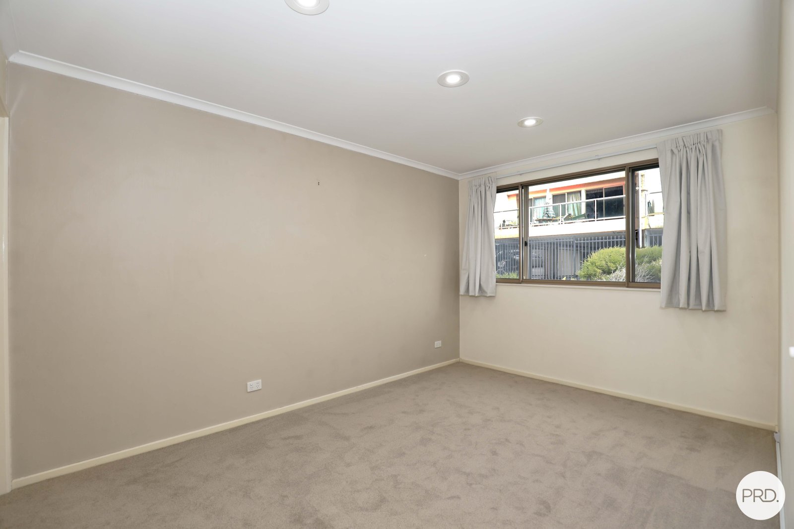 15/27 Leahy Close NARRABUNDAH 5