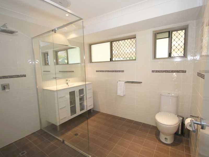 15/28 Golden Palms Court ASHMORE 5