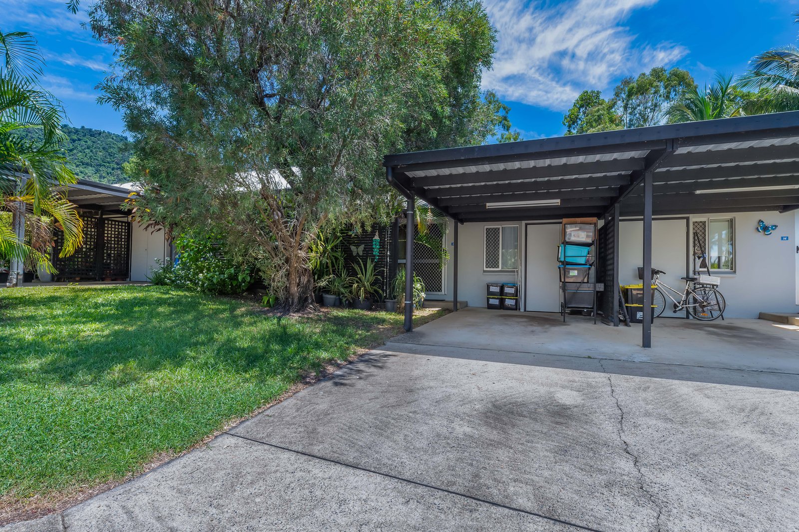 15/28 Island Drive CANNONVALE 2