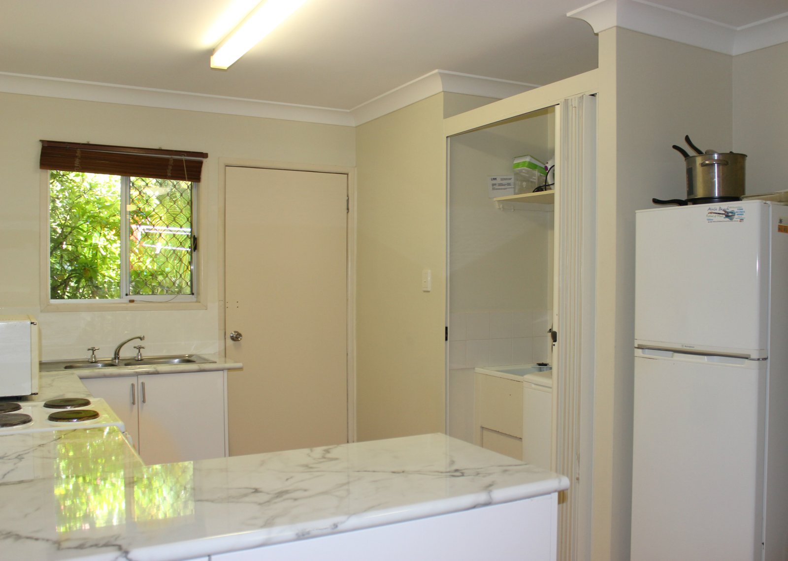 15/28 Island Drive CANNONVALE 1