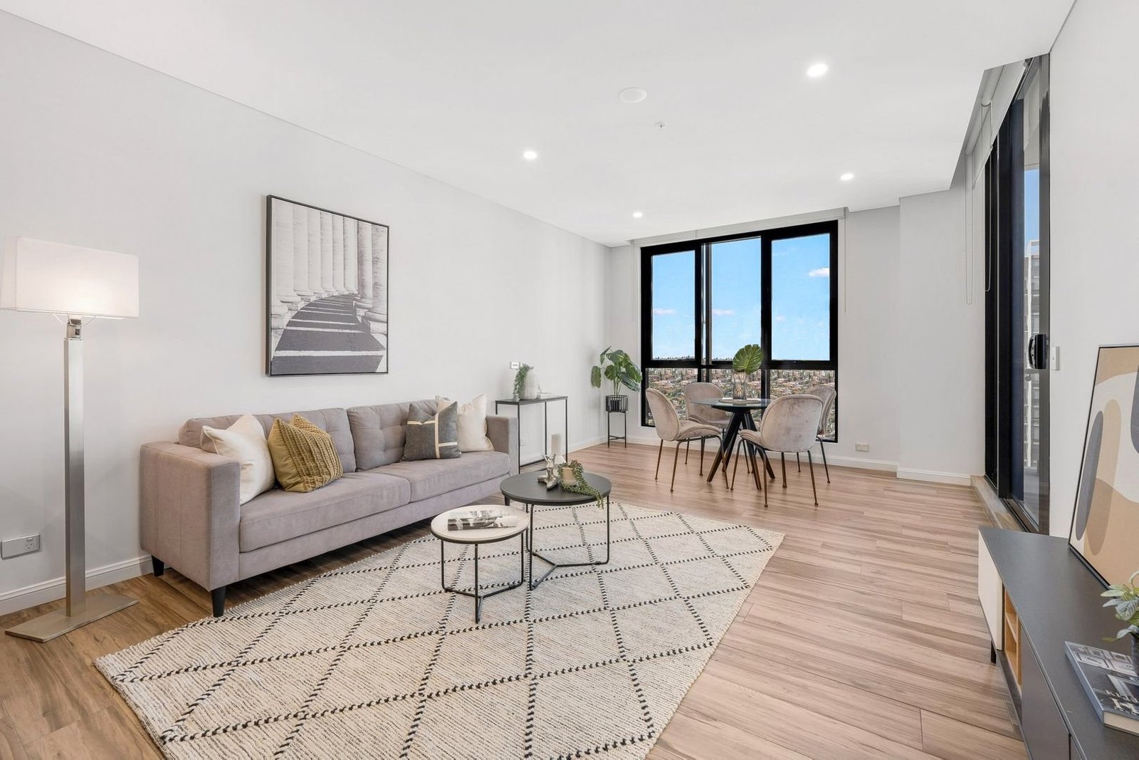 1528/13 Oscar Place EASTGARDENS 3