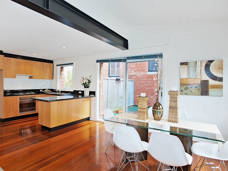 Gallery: 15/287 Bank Street
