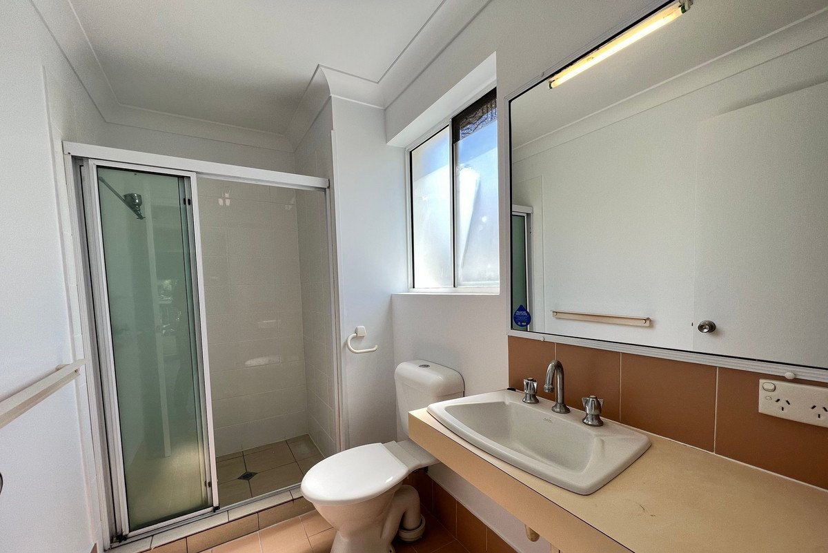 15/29 Burleigh Street Burleigh Heads 13