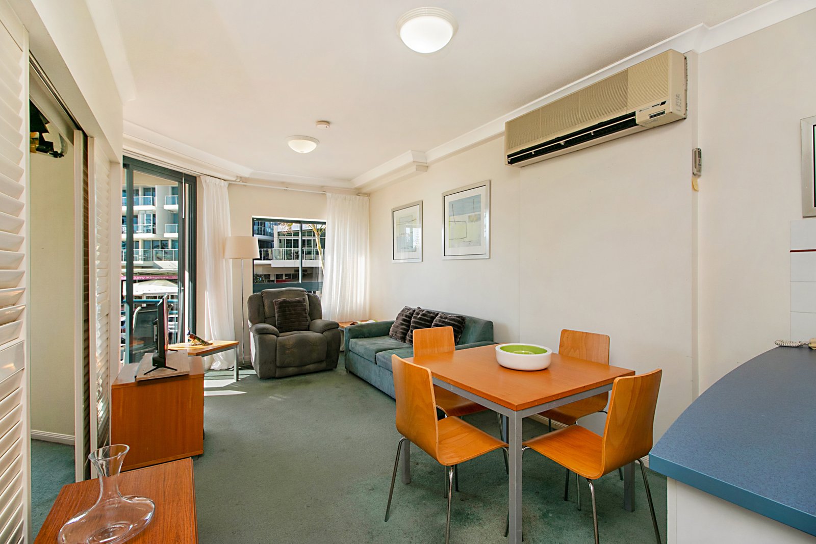 152/99 Griffith Street COOLANGATTA 2