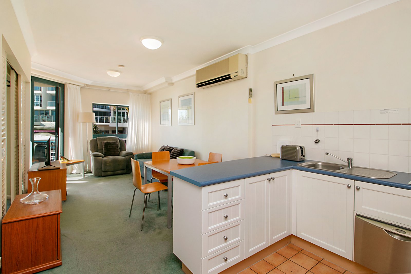 152/99 Griffith Street COOLANGATTA 4