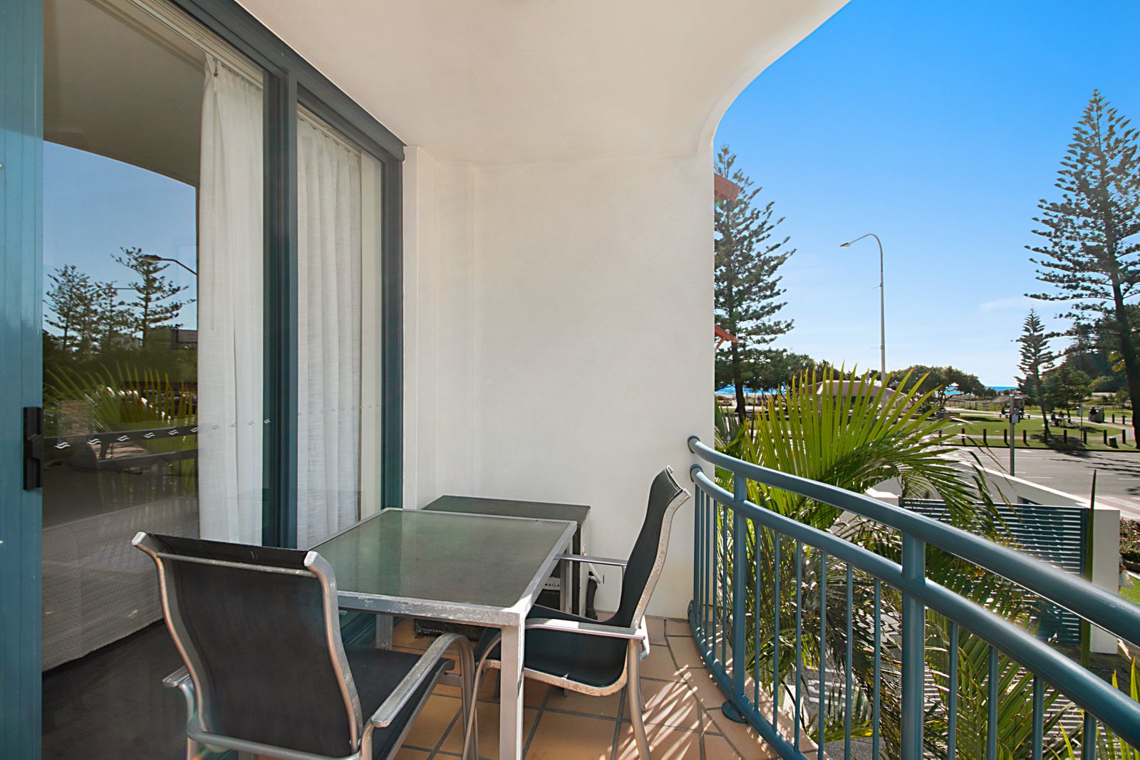 152/99 Griffith Street COOLANGATTA 8