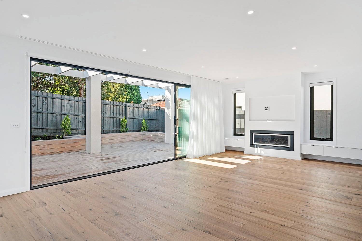 Gallery: 152a Charman Road