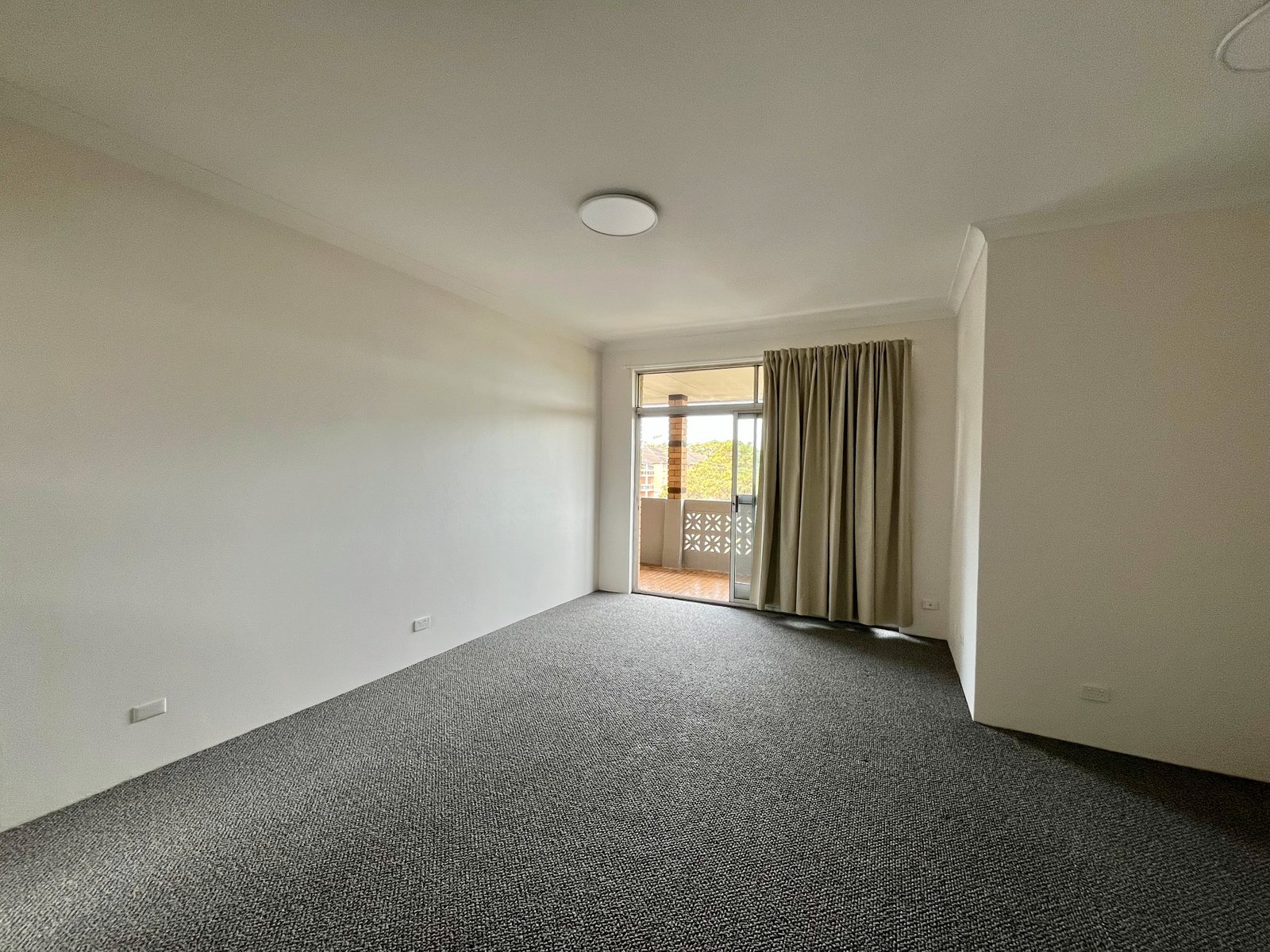 15/2A Jersey Avenue MORTDALE 2