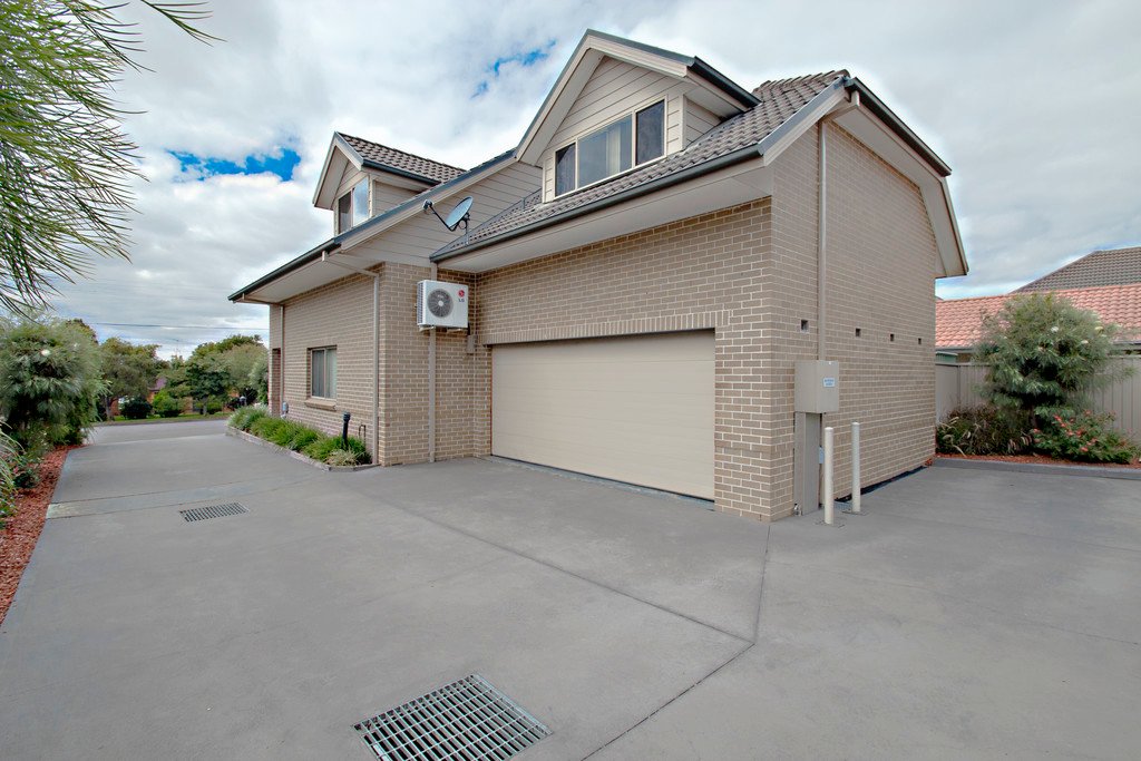 1/53 Barry Street CAMBRIDGE PARK 2