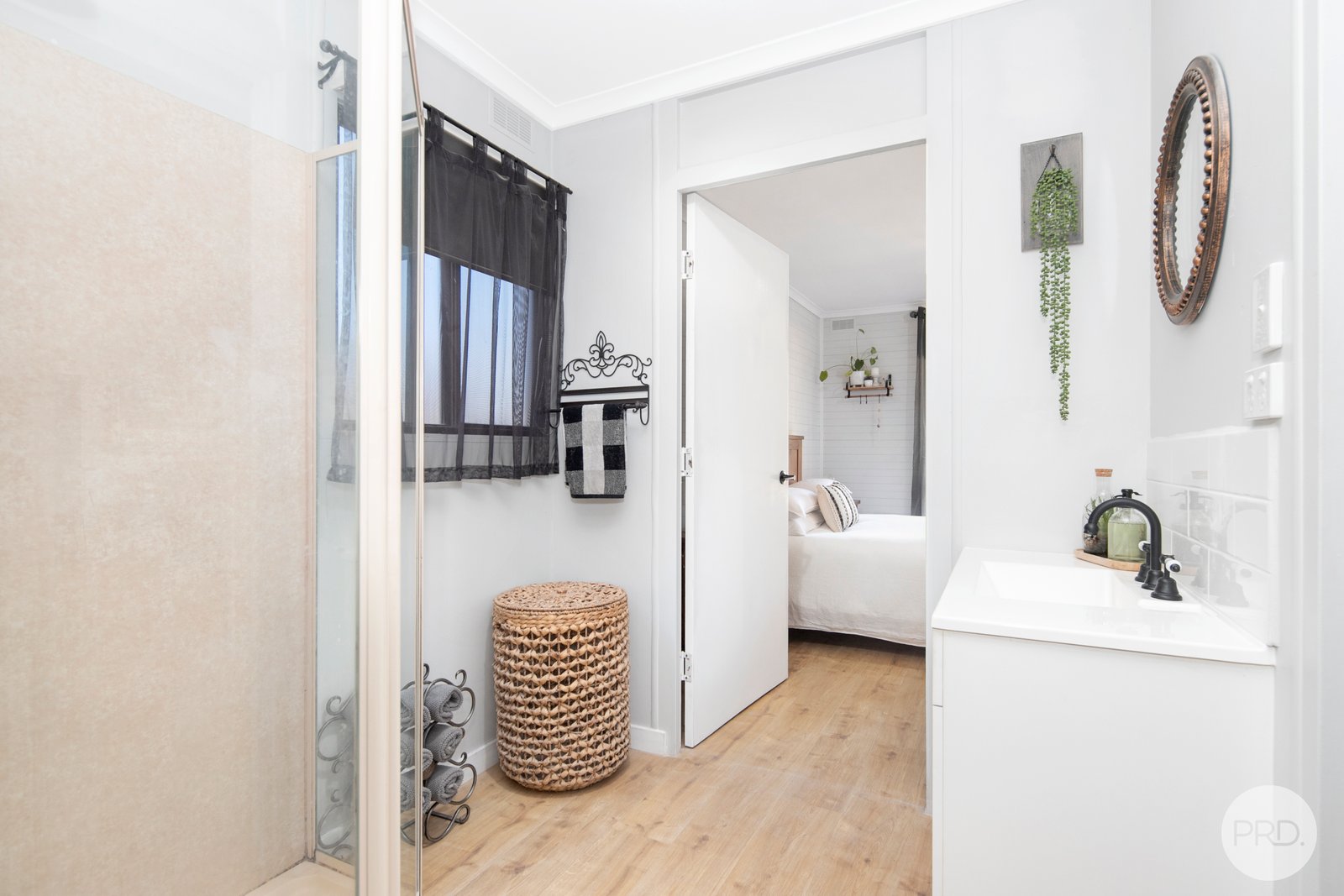 153 Gladstone Street LEXTON 11