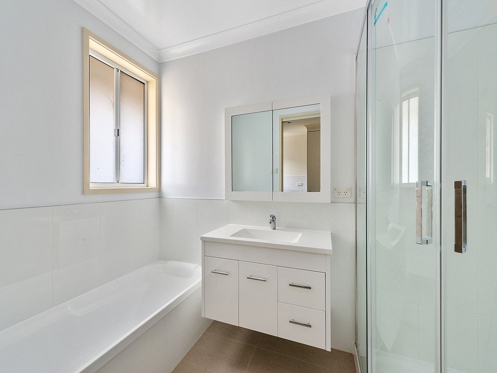 153 Montrose Road MONTROSE 6