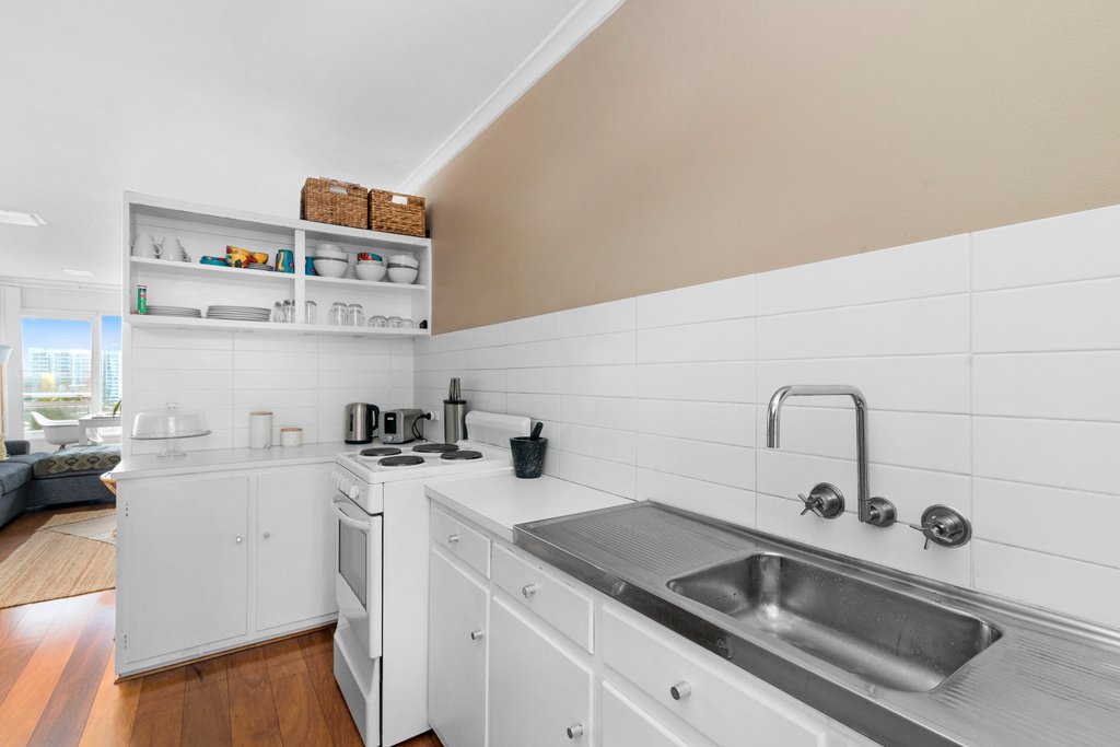 15/30 Powell Crescent COOLANGATTA 5