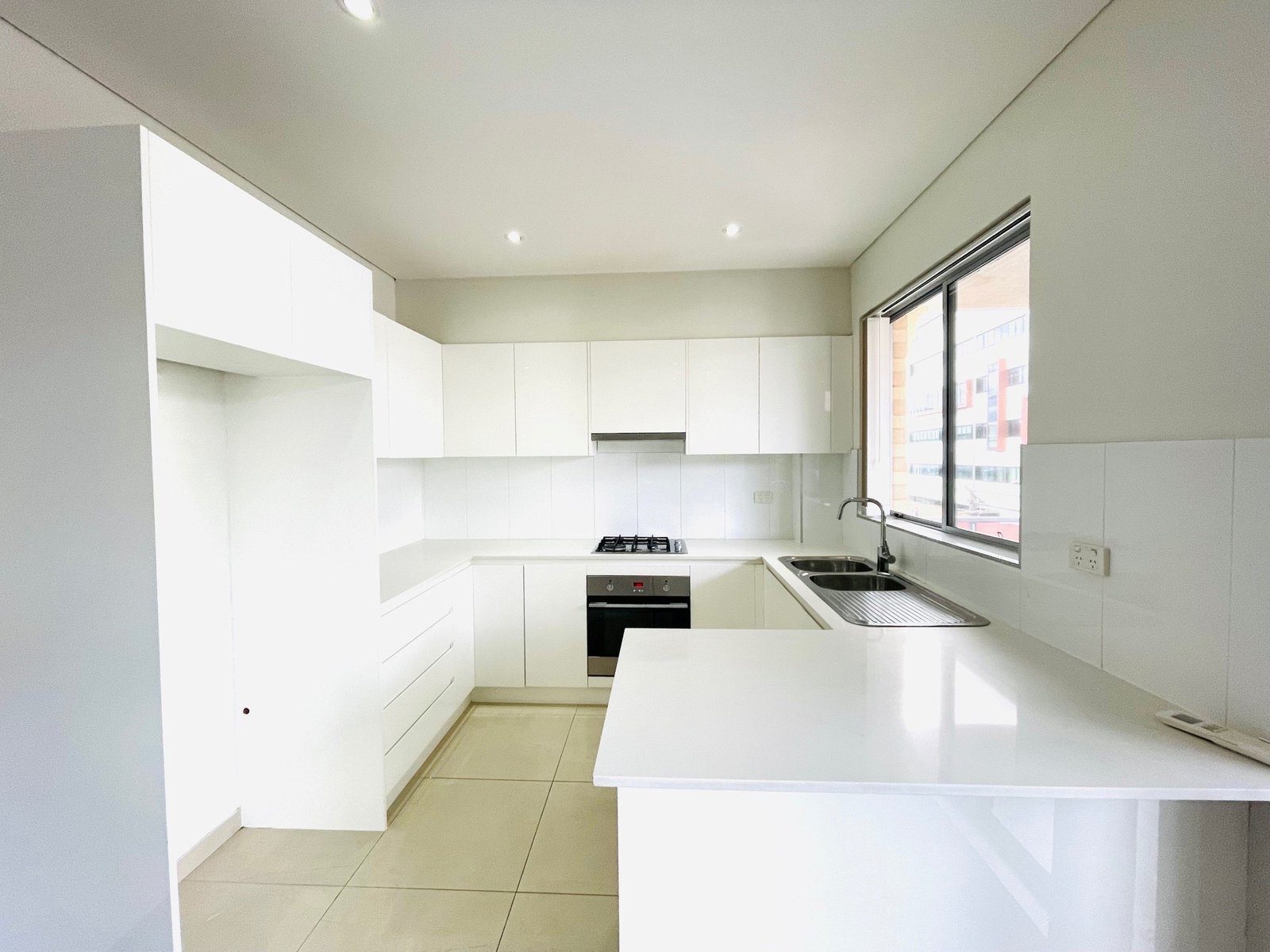 15/33-37 Gray Street KOGARAH 3