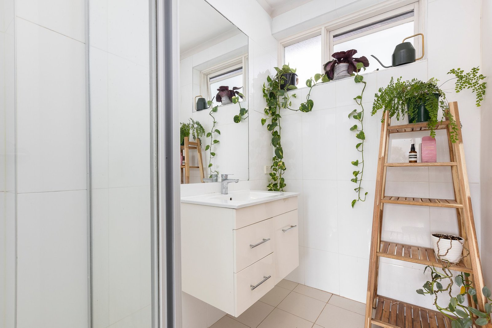Gallery: 15/33 Hotham Street