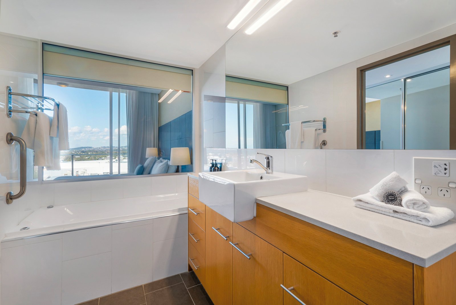 1534/6-8 Stuart Street TWEED HEADS 6