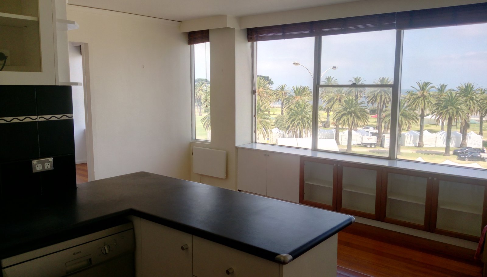 Gallery: 15/350 Beaconsfield Parade