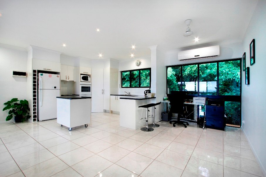 153/6 Eshelby Drive CANNONVALE 6