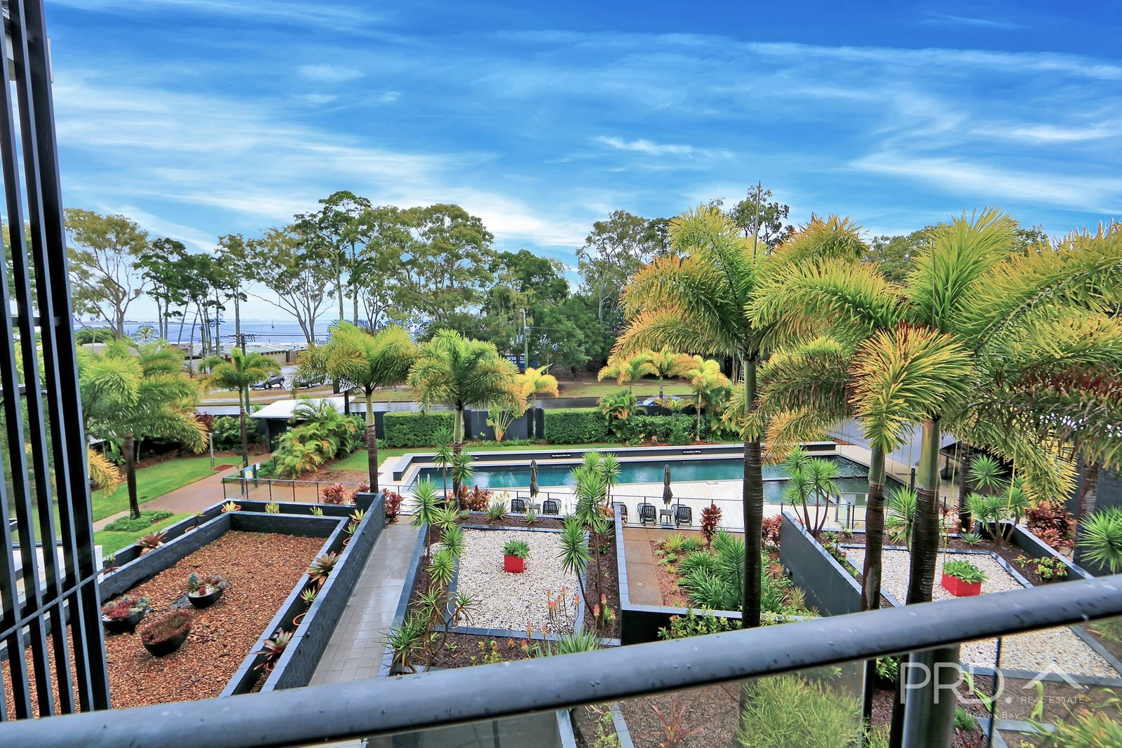 15/371 Esplanade  SCARNESS 10