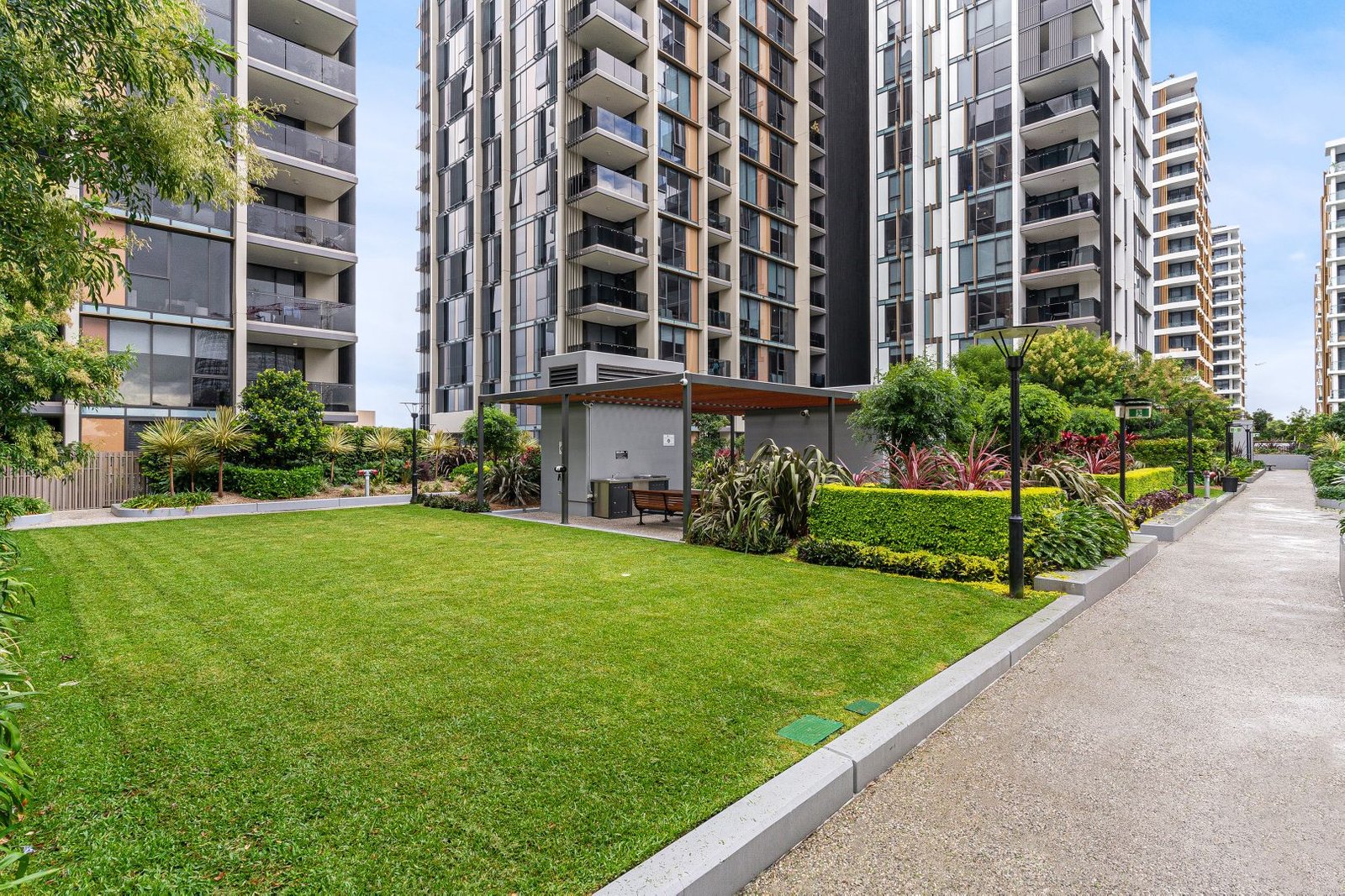 1538/1 Studio Drive EASTGARDENS 13