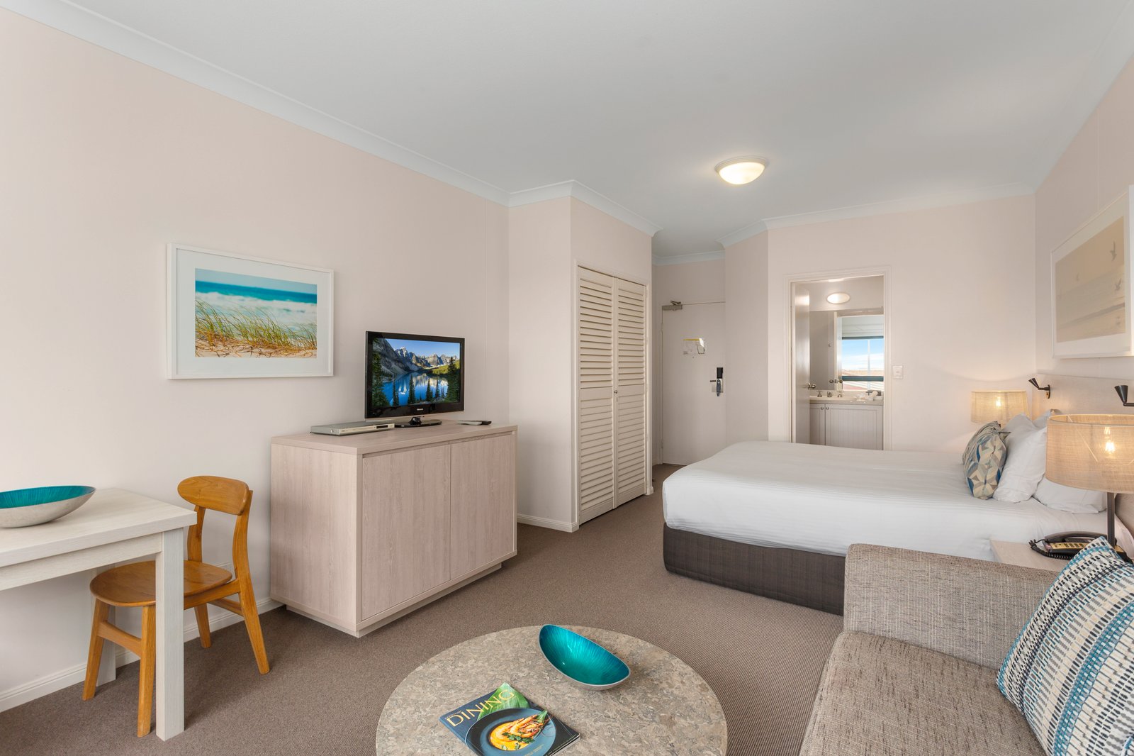 154-156/99 Griffith Street COOLANGATTA 6