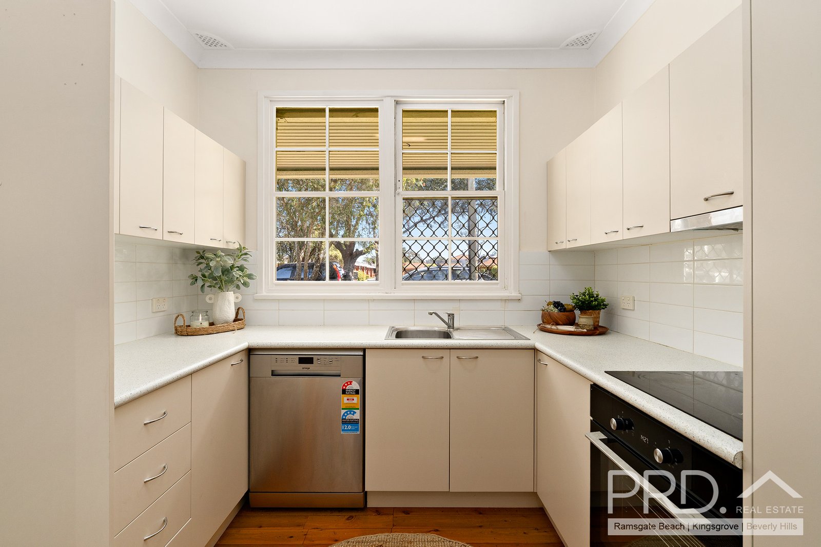 1/54-56 Walter Street SANS SOUCI 3