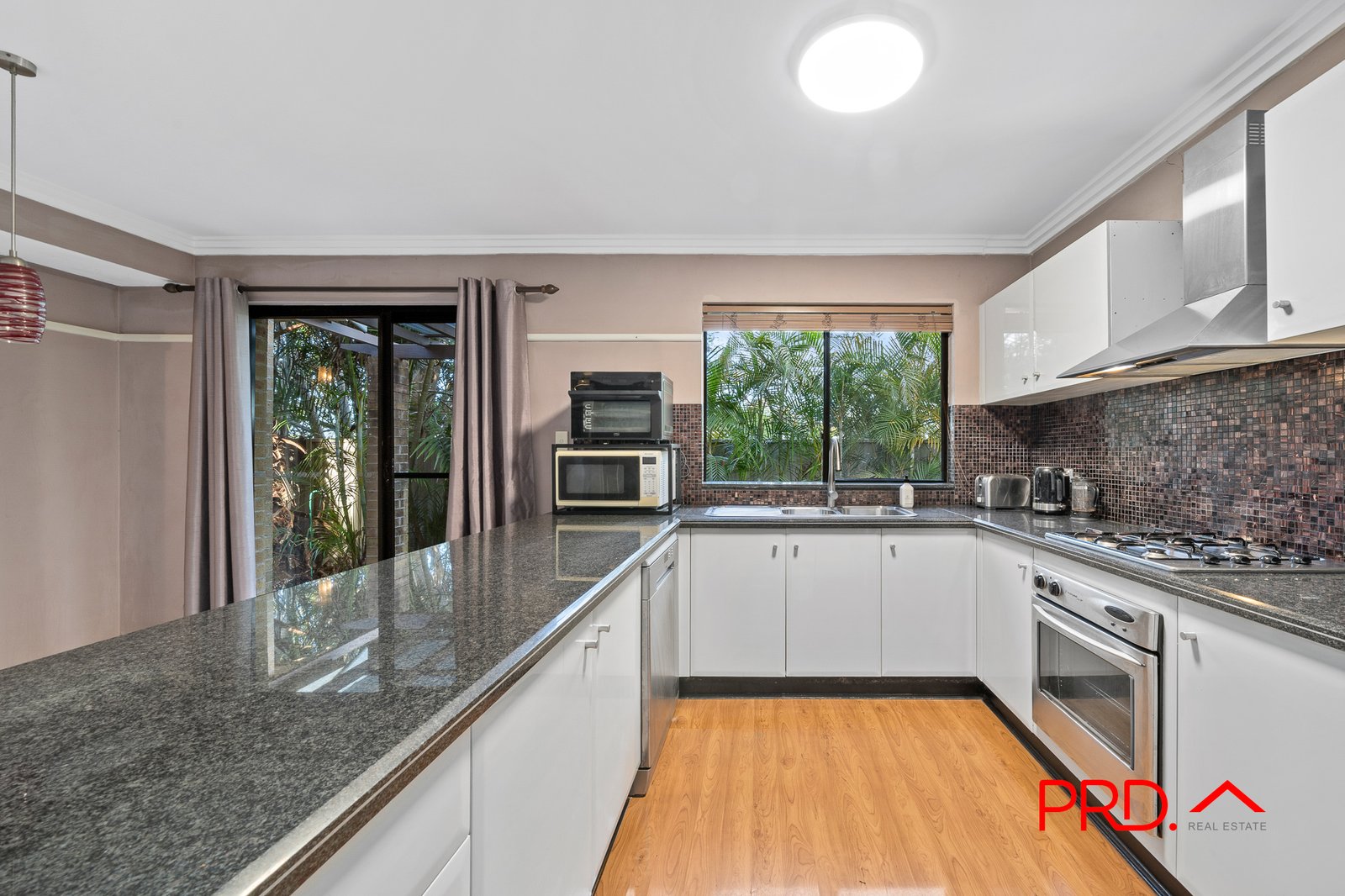 15/4-8 Russell Street BAULKHAM HILLS 2